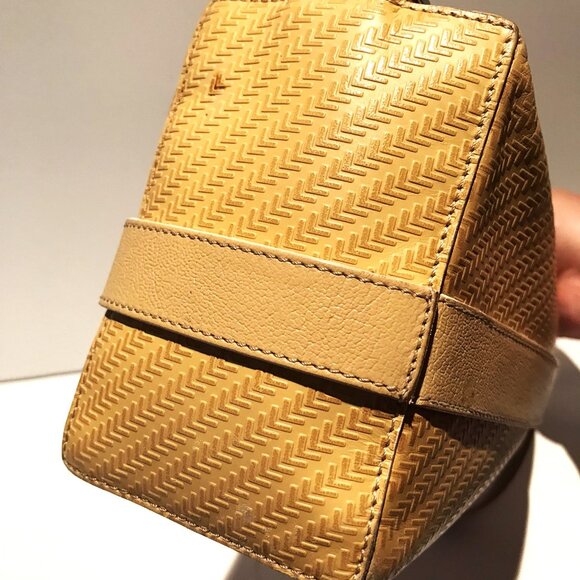 Lancel Designer Beige Tan Leather Shoulder Bag Branded Lining Dust Bag included - Picture 11 of 14